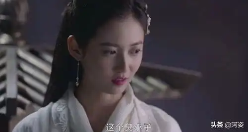 张翠山因殷素素伤俞岱岩而自杀,为何张无忌却不管赵敏伤殷六侠