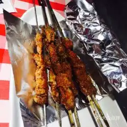 自留田西北菜鹏瑞利店的生烤羊肉串好不好吃用户评价口味怎么样成都美食生烤羊肉串实拍图片大众点评