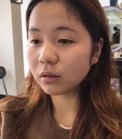 大胖脸女生夏天留长发油腻还显老,发型师推荐这款造型,年轻10岁