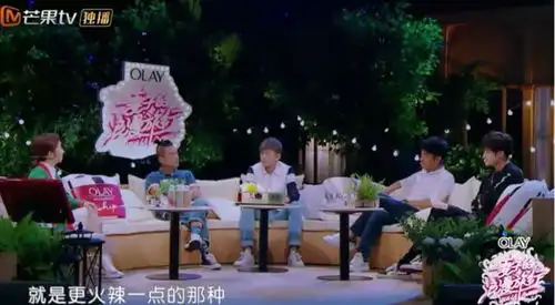 看张杰给谢娜买的衣服,看郭晓冬给程丽莎买的衣服,不是一个档次
