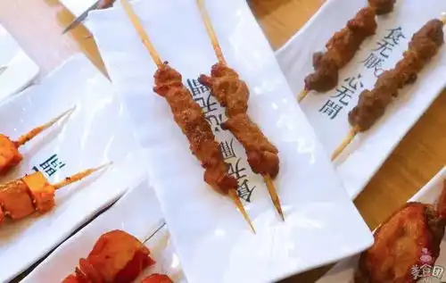 这大概是青岛最认真的烤串店了每串肉都有qs认证