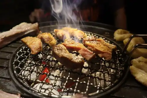羊肉串表情包烤羊肉串