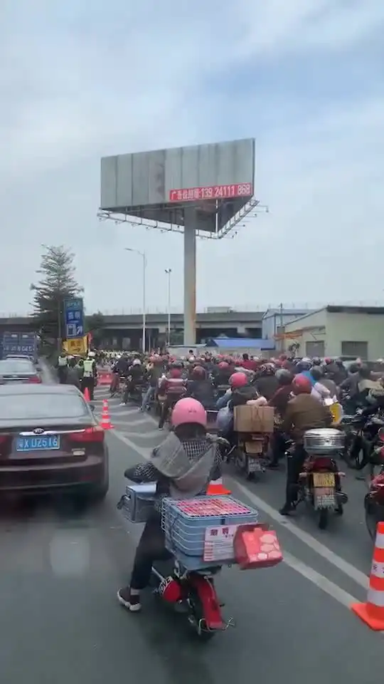 回家的铁骑大军,顺德人民感谢你们的支持与付出,希望你们一路顺风,平安到家
