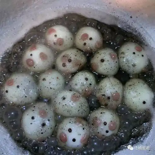 不小心在家庭群里发了沙雕表情包,群聊尬出一身冷汗...