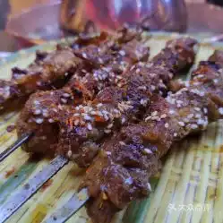 羊老三老北京涮肉羊蝎子火锅滨江宝龙店的招牌新疆羊肉串好不好吃用户评价口味怎么样杭州美食招牌新疆羊肉串实拍图片大众点评