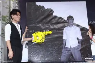 组图杨宗纬歌迷送养声妙方不怕与萧敬腾比较