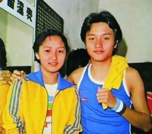 张国荣曾是她初恋,17岁与有妇之夫生子,至今未婚