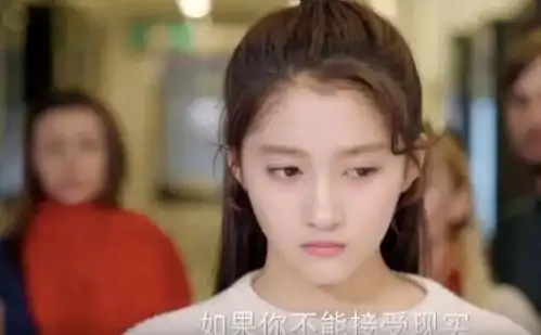 关晓彤这些年都干了什么从国民闺女到烂剧女王