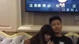 你们这样秀恩爱,真的虐死单身狗了,旁边小伙子的表情亮了