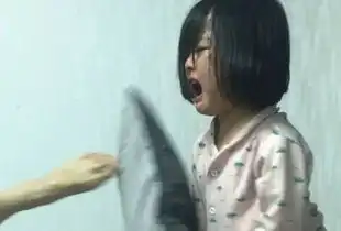 凌晨2点睡觉的假笑男孩,活得比4亿社畜疲惫