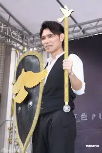 组图杨宗纬歌迷送养声妙方不怕与萧敬腾比较