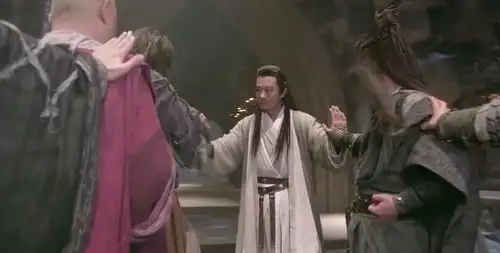 倚天屠龙记,金庸为何让杨过后人黄衫女两次出面保住张无忌小命