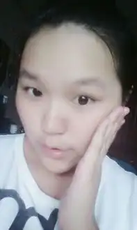 大胖脸女生表情包发型
