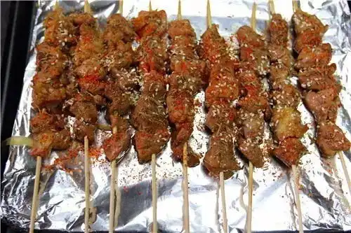 烧烤圈烤羊肉串的做法及配方烤肉,全人类共同的美食起源