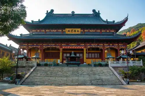 杭州大雄山东麓竹林里藏着一座讲寺,每天都能听到比丘尼的颂经声