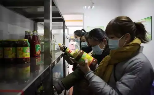 定了武冈人快看,中小学幼儿园负责人应与学生共同用餐