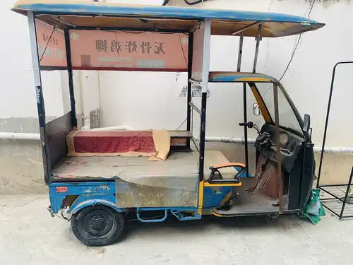 出售一个2收三轮车小吃车摆摊车,车况好电瓶新,...