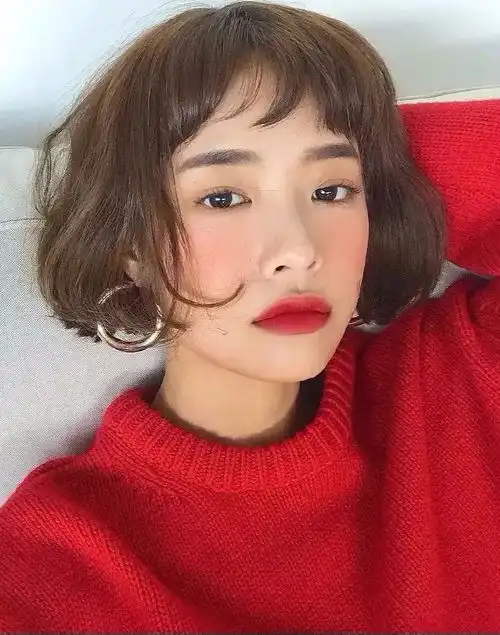 短发剪得对,大脸也能小一倍