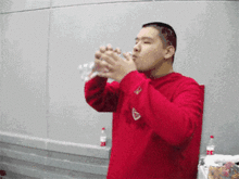 gif趣图哥们,你是蓝翔的校长吧