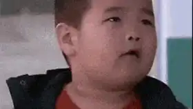 那些刷爆屏的表情包小网红竟然没有一个长残的民国假笑男孩谢飞机,依然激萌