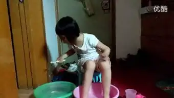 打女儿屁股