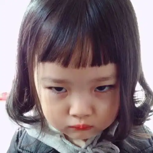 至少有一亿的国人都在用她的表情包,如今做起吃播,变得油腻