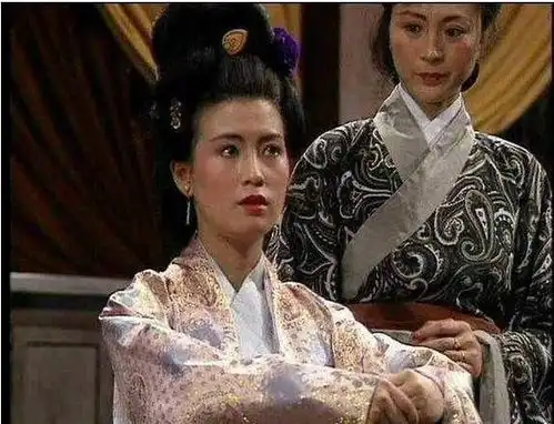 94版三国演义美女集锦,十五个角色分三档,两位世纪女神