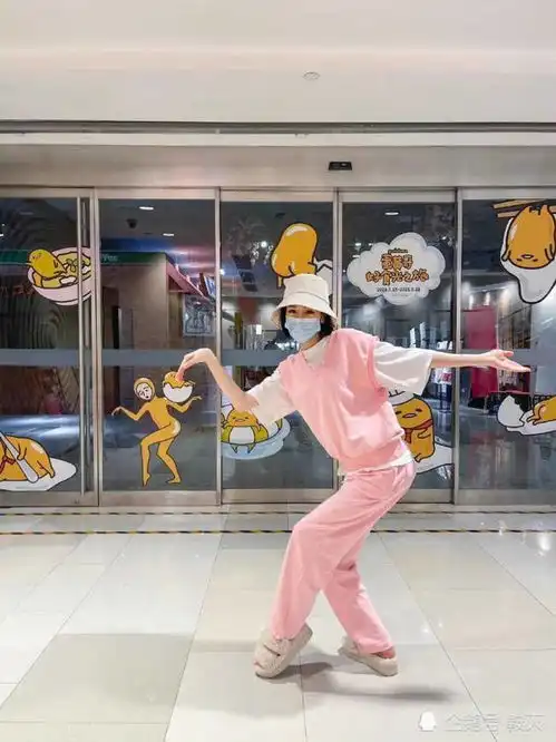 迪丽热巴元气少女,休闲装