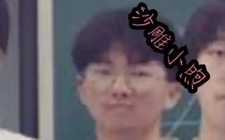 震惊男默女泪朝夕相处三年的同学,真的太感动了