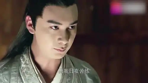 杨康练九阴白骨爪却怎么也练不成,再看看郭靖,杨康真是酸死了