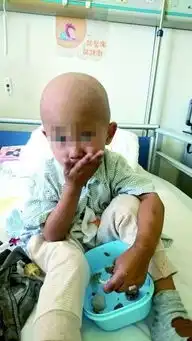 男童患罕见肿瘤打工父亲盼救助