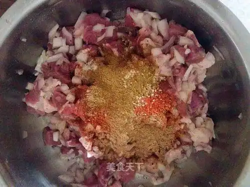 香辣烤羊肉串的做法香辣烤羊肉串怎么做菜谱美食天下