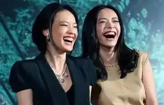 被大表姐的wink杀撩到了学好表情管理你也是万人迷
