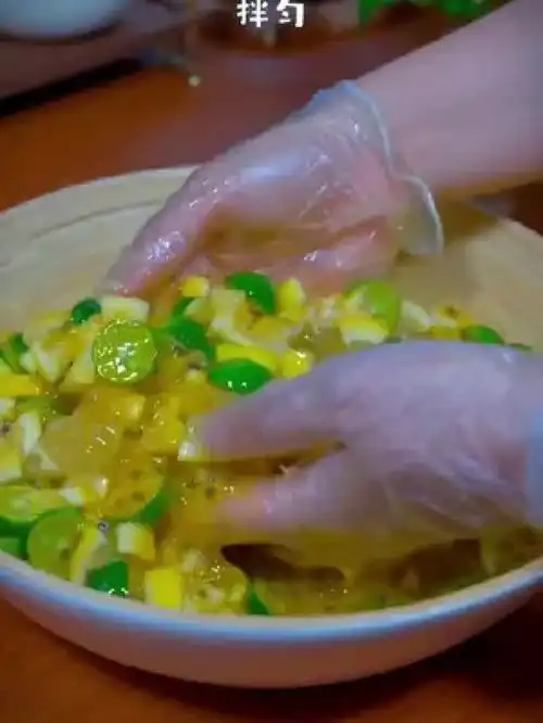 夏天不可少的金桔百香果,做一次喝整个夏天,做法简单又好喝金桔柠檬百香果茶健康饮品自制饮品