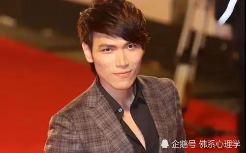 杨宗纬想动手术做女星内涵吴青峰网友尊重其选择