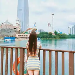 球球女神大秀身材虎牙直播优浅反季节腿玩年
