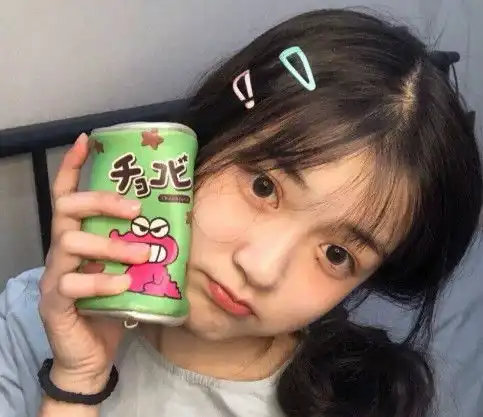 女孩自以为好看的4个行为,不仅幼稚,颜值还会一落千丈